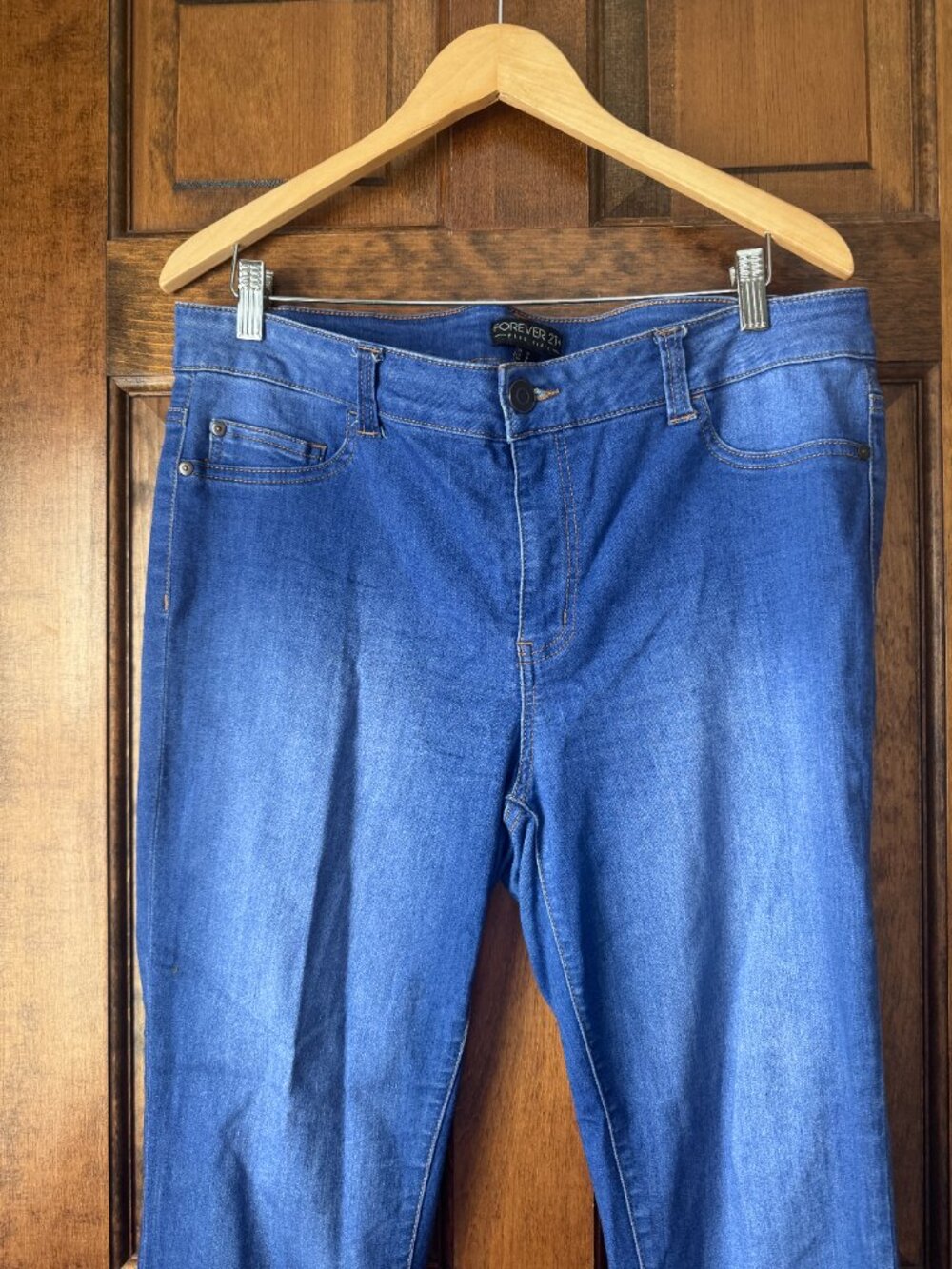 #1 Forever 21+ Medium Wash Denim Skinny Jeans Size 16 - Picture 2 of 10